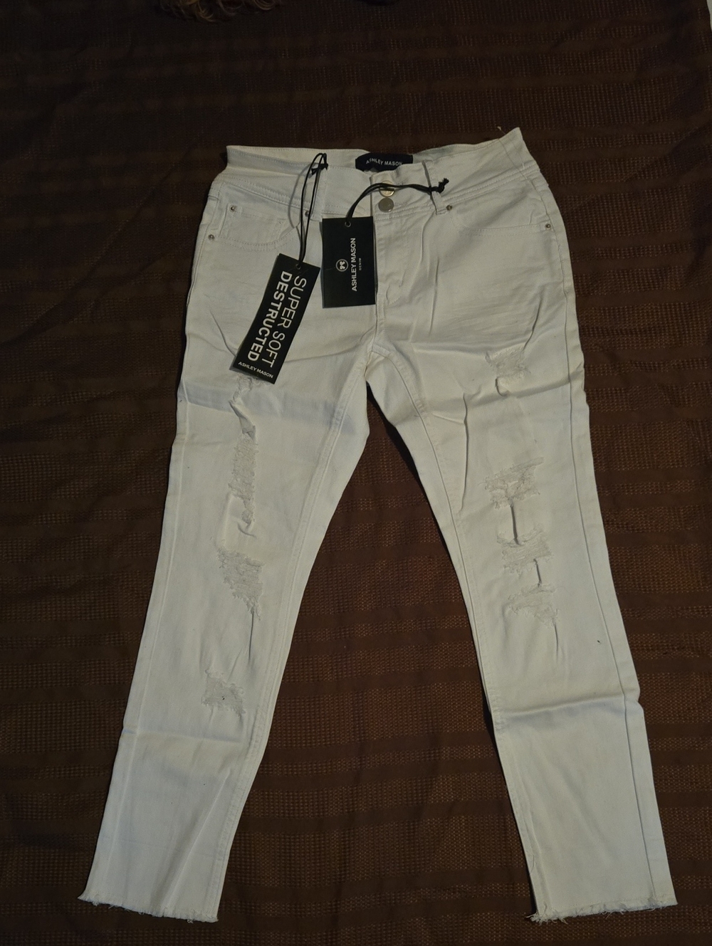 Ashley Mason White Distressed Skinny Jeans